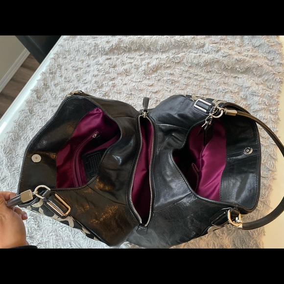 Coach Shoulder Bag - Picture 6 of 7